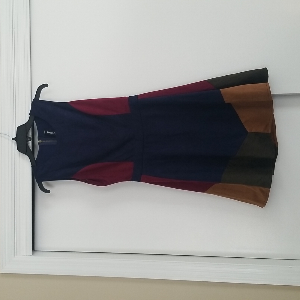 Design Lab Dress - Picture 2 of 7